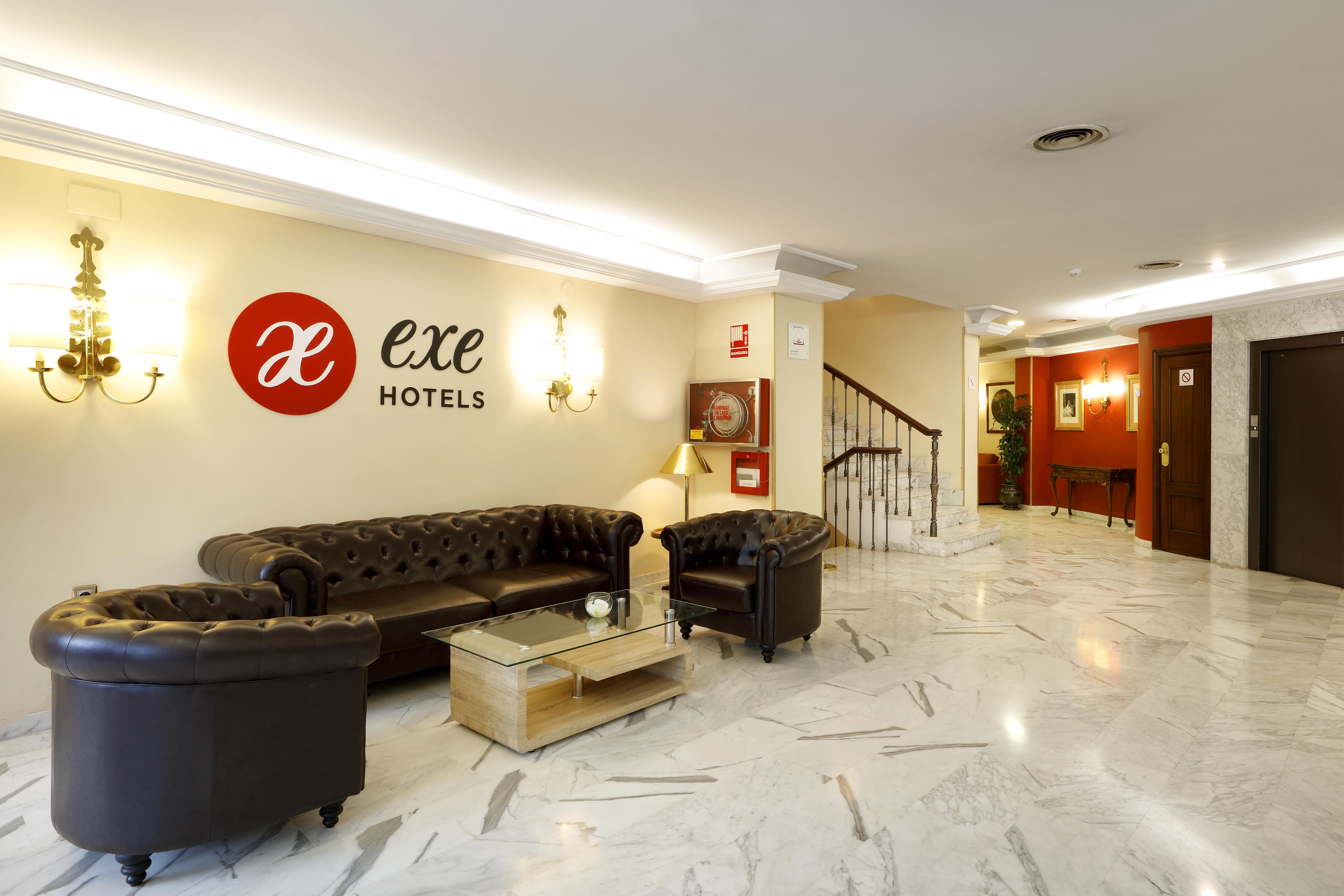 Exe Triunfo Granada Hotel Kültér fotó